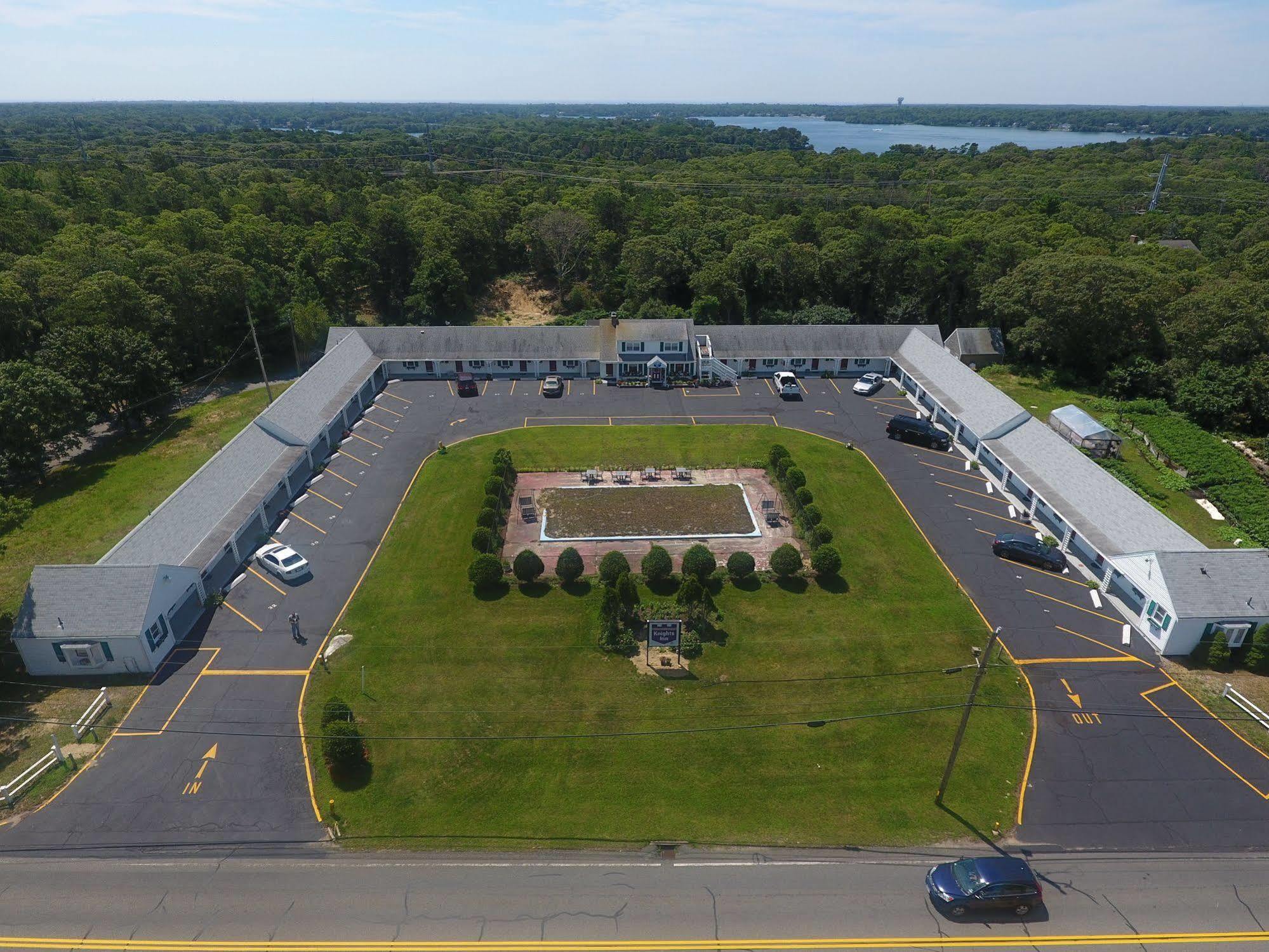 Knights Inn Centerville Cape Cod Area Exterior photo